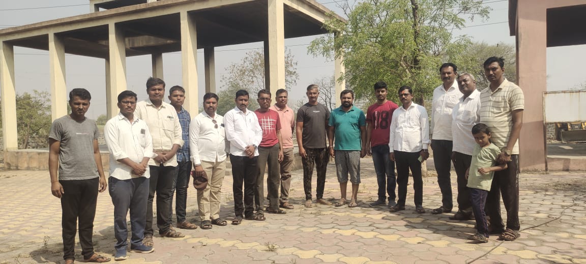 The youth of Mandrup celebrated Holi by cleaning the Hindu graveyard