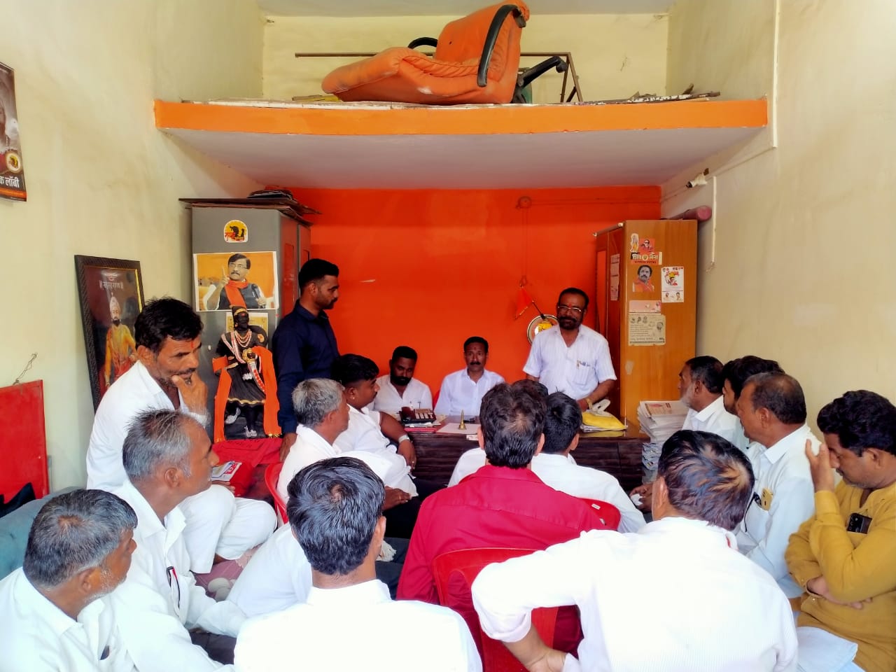 Urgent meeting of Shivsena Thackeray group in Karmala Determined to announce roles in front of senior leaders