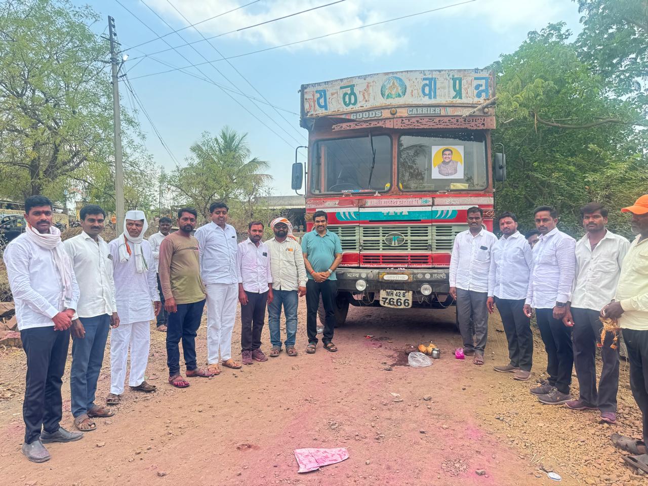 Prof Free drinking water tanker launched on behalf of Ramdas Jhol Foundation