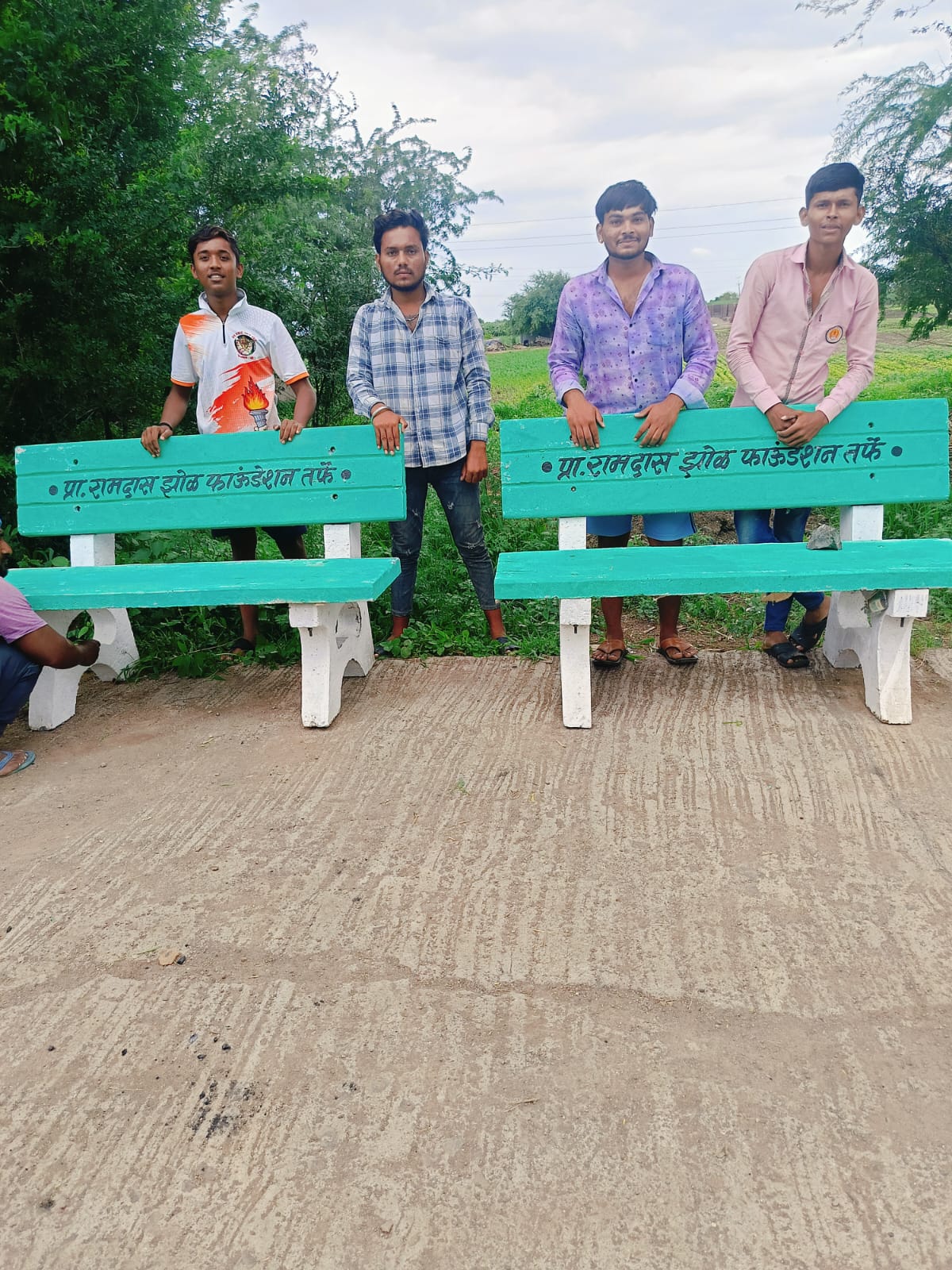 Bittergaon Shri Pothare Jategaon Visit to Bakde on behalf of Ramdas Zol Foundation