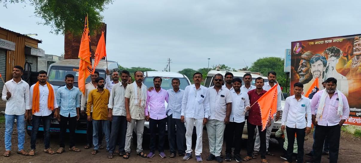 Maratha community members leave from Karmala for peace rally in Solapur