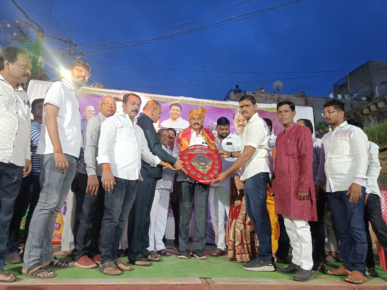 MLA Sanjaymama Shinde visit to Dahihandi festival in Karmala