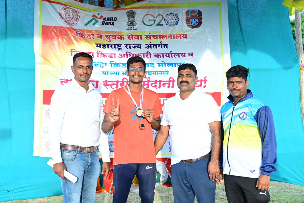 Selection of Yashwantrao Chavan College students for district level sports competition