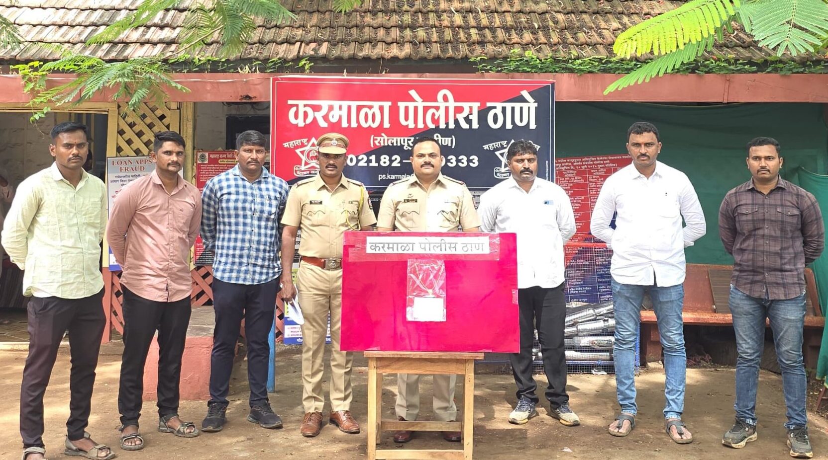 पडलेली पर्स उचलून देण्याच्या बहाण्याने चोरी! वारंवार वास्तव्य बदलूनही अखेर एका क्ल्यूमुळे ‘तो’ अडकला करमाळा पोलिसांच्या जाळ्यात